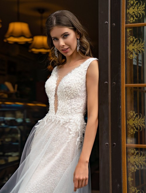 https://elisebride.ro/images/stories/virtuemart/product/9 Estel       (2).jpg